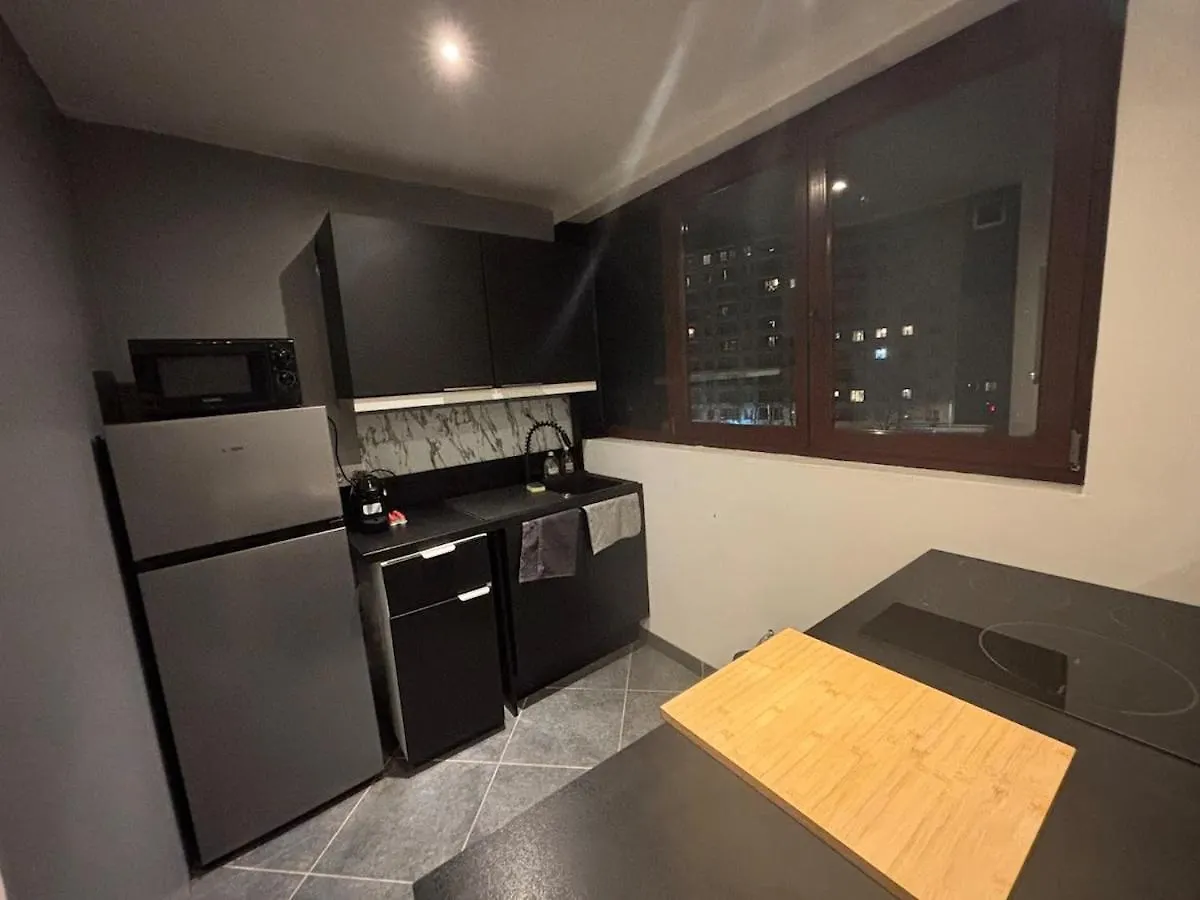 R'Apparts T2 Au Pied Des Alpes Grenoble Apartamento